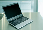 Fujitsu-Siemens Amilo M3438G Fujitsu-Siemens Amilo M3438G