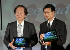 ASUS executives Jonny Shih (left) and Jerry Shen have stated that 300,000 Transformer tablets will ship in June ASUS executives Jonny Shih (left) and Jerry Shen have stated that 300,000 Transformer tablets will ship in June