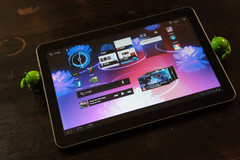 Samsung releases video of Tab 10.1 in action Samsung releases video of Tab 10.1 in action