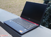 Like its bigger brother, the U772, the slim and rigid case is made of magnesium