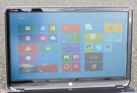 The Envy dv6 outdoors.