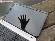 Typical multimedia, the HD screen isn't anti-reflective.