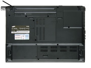 Considering it is a 17 inch notebook, it is a special weakness that the maintenance openings are small...