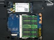 Both RAM slots are occupied, one by a 1 GB module, the other by a 2 GB module.