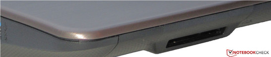 Front side: card reader (SD, SDHC, SDXC)
