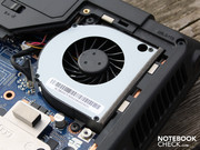 The fan cools the case very well and remains quiet.