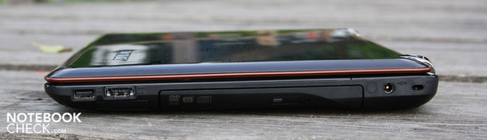 Right: USB 2.0, eSATA, ExpressCard34 (under USB), DVD burner, AC, Kensington