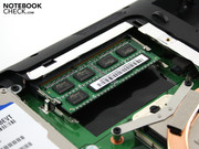 The only RAM module is easy to reach, and one slot is still free.