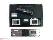 A large cover and the battery are easily accessed from the underside.