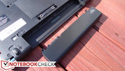 The 6-cell battery is flush with the casing