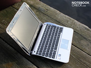 The 10.1 inch Netbook has a non-reflective HD Ready display (1366x768).