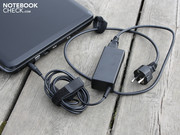The small, 246 g power pack is good for transport.
