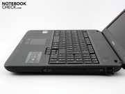 Thanks to the haptic leather-look, the working area is just as neutral to fingerprints as it is slip-proof.
