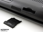 The connectivity is rather modest: no eSATA and no USB 3.0 (cardreader).