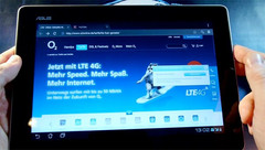 ASUS Transformer Pad TF300 LTE demoed in Germany