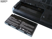 Medion endowed the 15-incher with a powerful 9-cell battery.