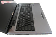 Left-handed users will get the full blast of air when using the mouse.