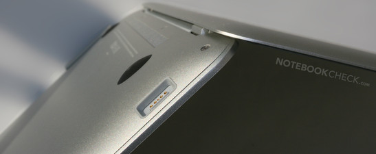 Apple MacBook Air - Today's Thinnest Notebook of the World