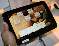 Lenovo showcases K2110 IdeaTab tablet with Atom Z2460 Lenovo showcases K2110 IdeaTab tablet with Atom Z2460