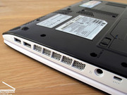 Der Lüfter hat mit der verbauten Intel Hardware (Atom N270, GMA 950) keine allzu großen Probleme.