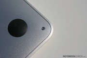 Special 5 star Torqx screws secure the insides.