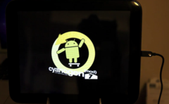 Infant version of Cyanogen Mod ported to TouchPad Infant version of Cyanogen Mod ported to TouchPad