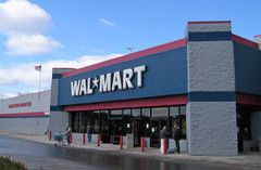Eyeing an Apple iPad? Very soon you might be able to drop by at your nearest Walmart Eyeing an Apple iPad? Very soon you might be able to drop by at your nearest Walmart