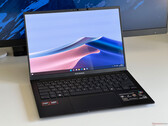 Asus Zenbook 14 OLED review - The AMD variant of the Zenbook has received the weaker 1080p OLED screen