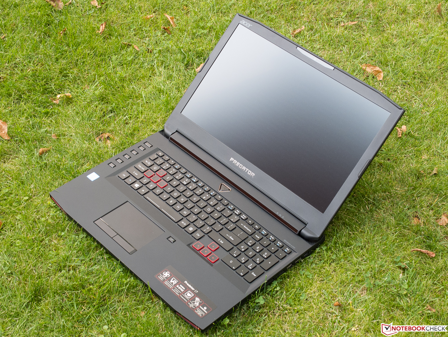 Acer Predator 17 7700HQ GTX 1070 UHD Laptop Review