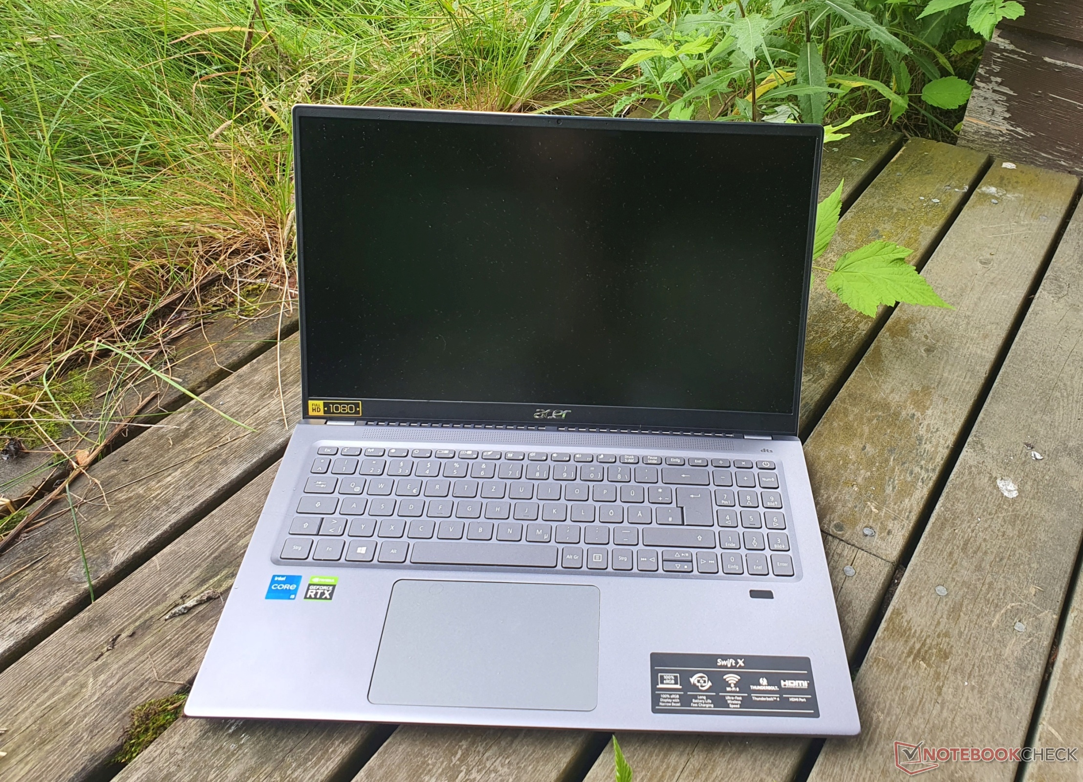 Ноутбук асер оперативная. Acer Swift x 16.1. Ультрабук Acer Swift x SFX 16-51 QA 16. Ноутбук с большим экраном. Ноутбук Асер Оперативная 3.
