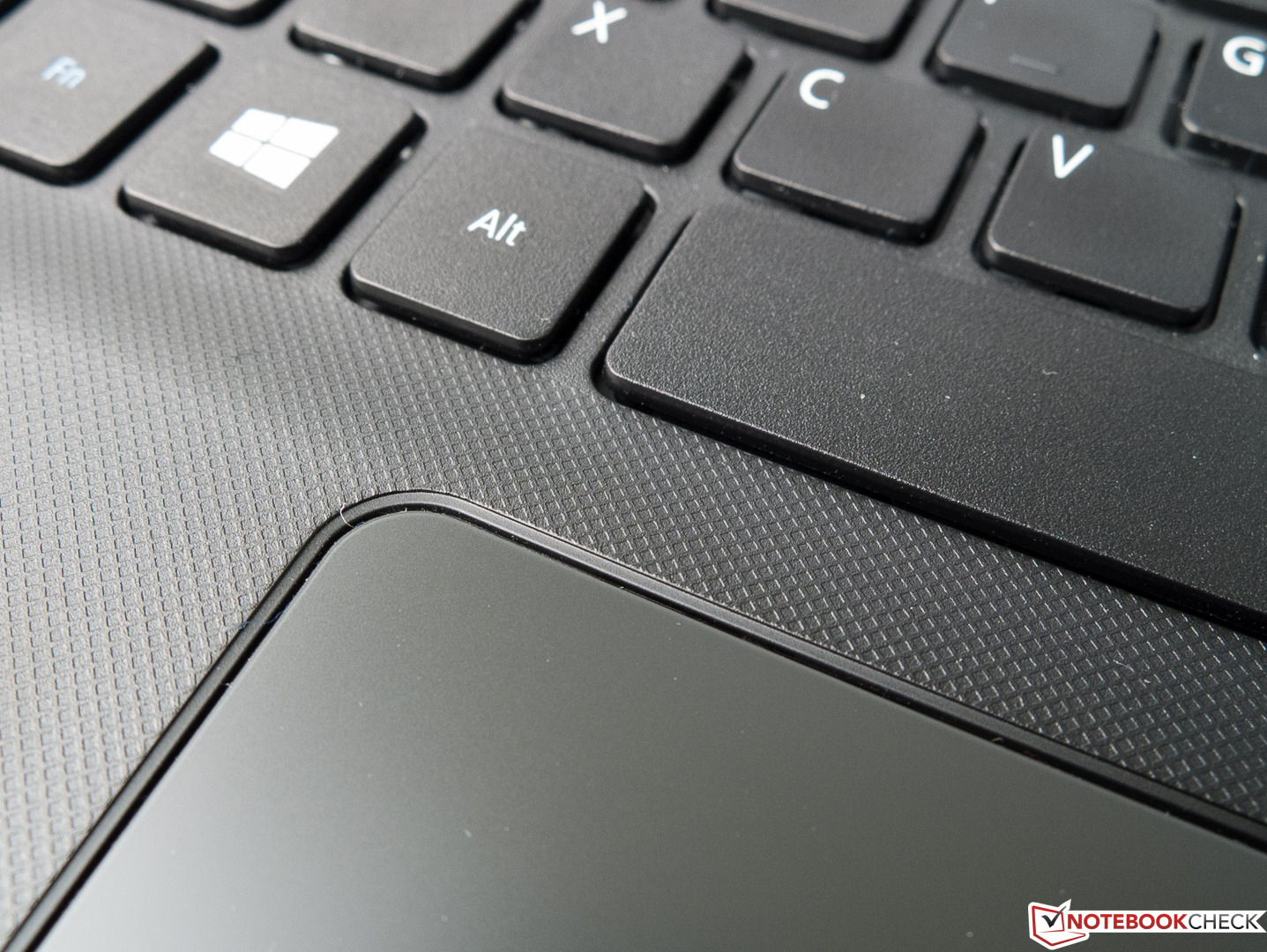 商品画像：Acer TravelMate P257-M-56AX Notebook Review - NotebookCheck 4