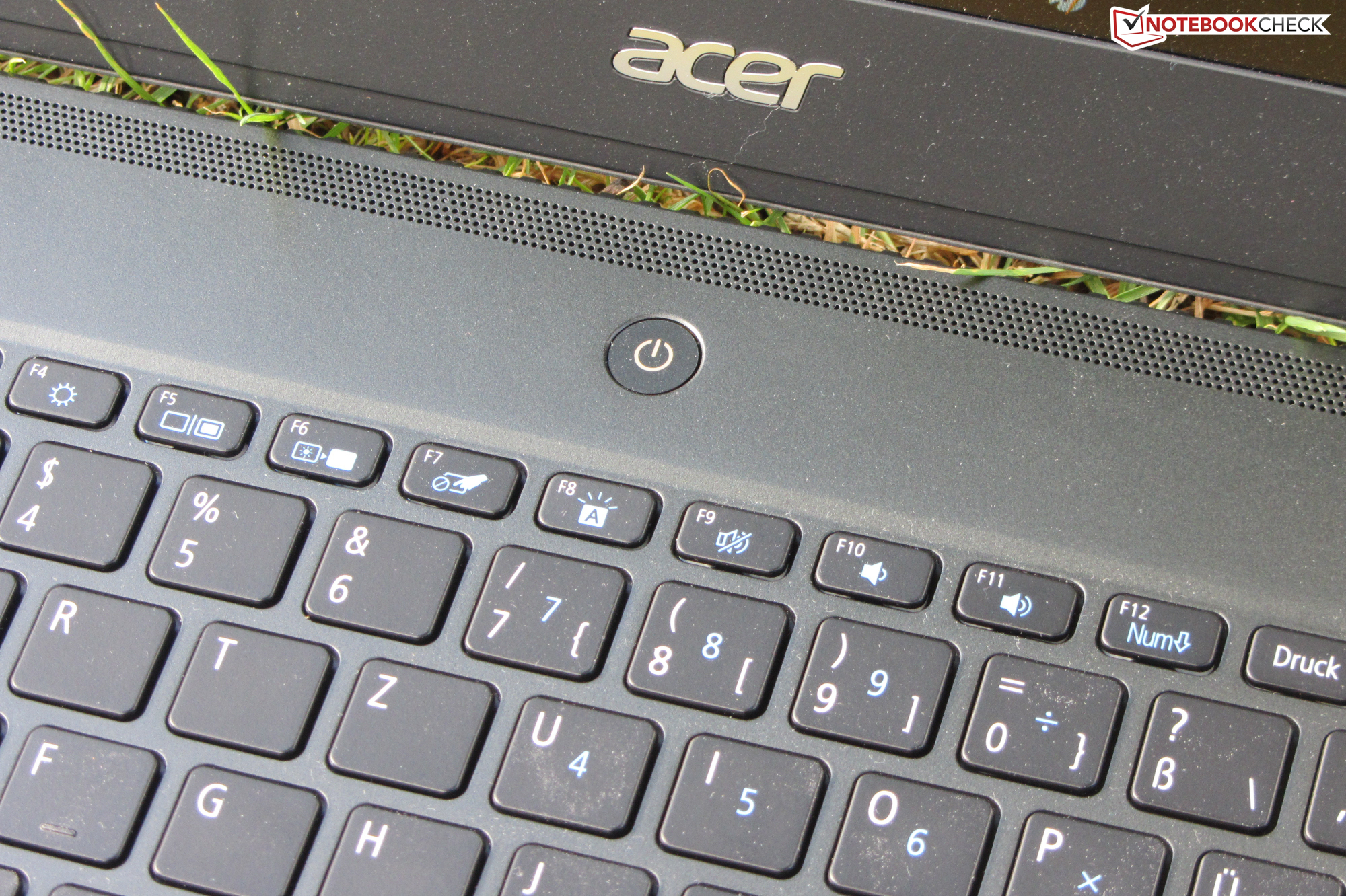 Acer TravelMate P6 in review Lightweight business laptop with long