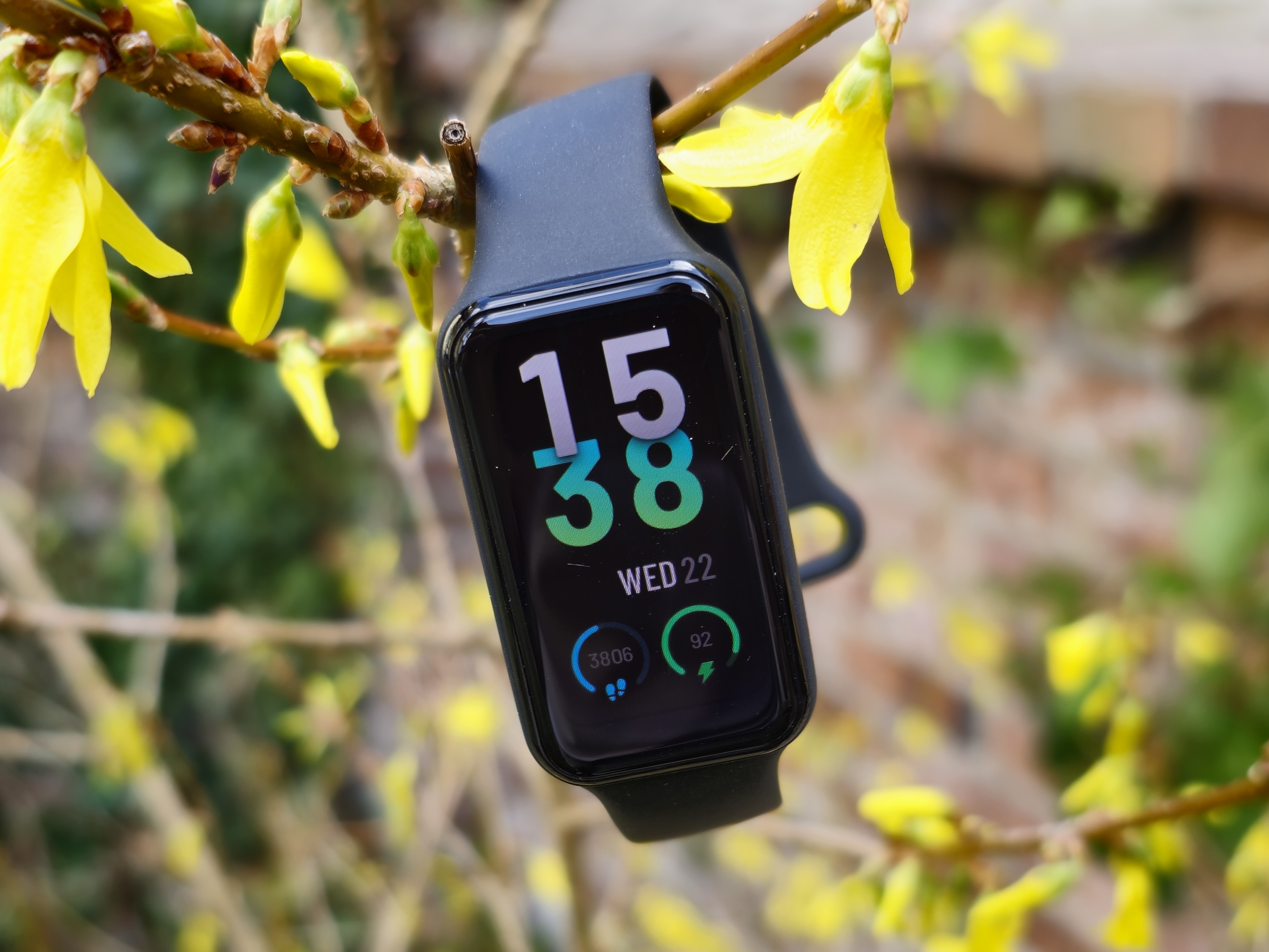 Amazfit Band 7 Activity Fitness Tracker, Always-on AMOLED Display