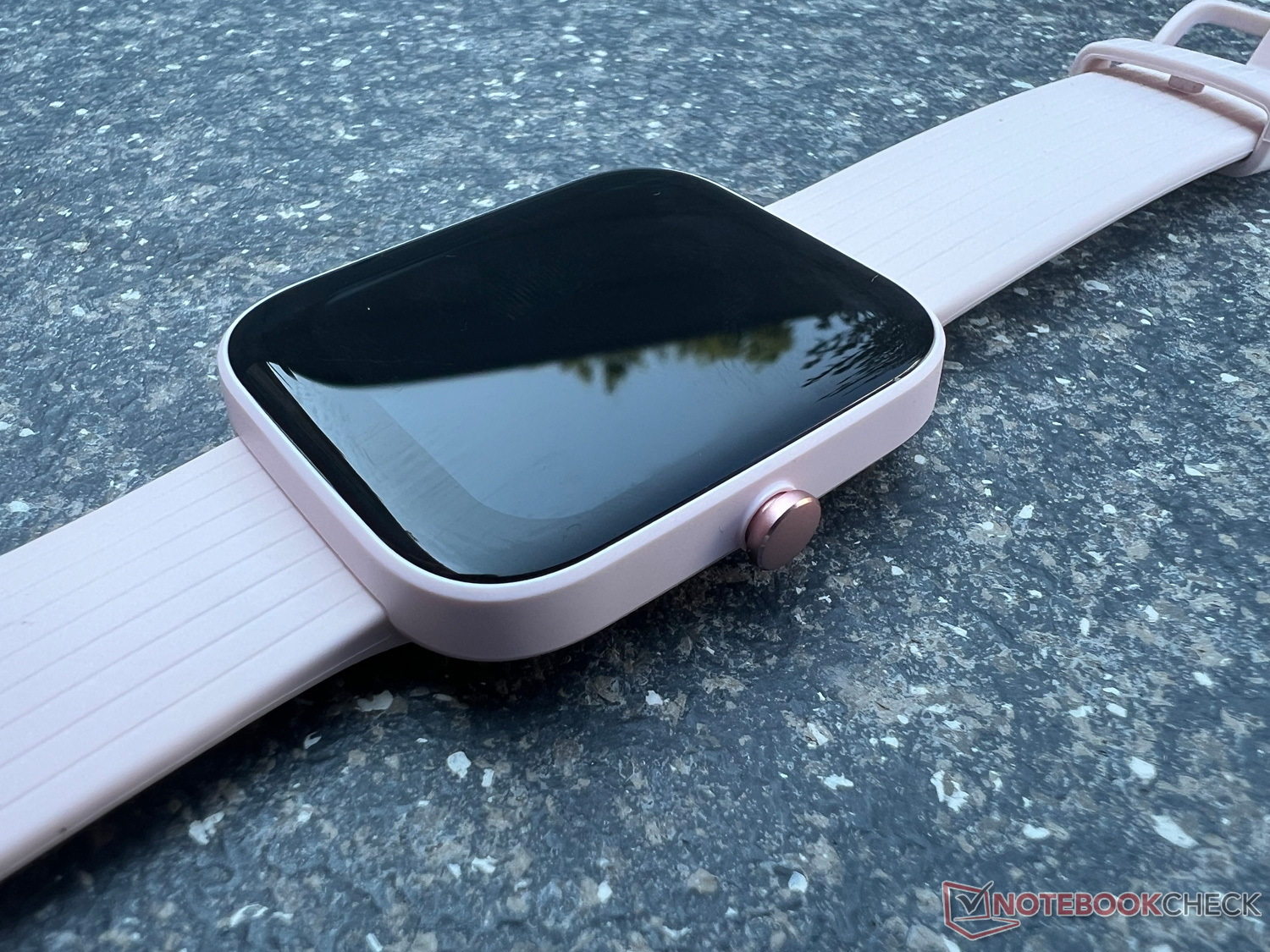 Amazfit Bip 3 Pro Review: Upgraded Smartwatch With Powerful Battery -  Gizbot Reviews