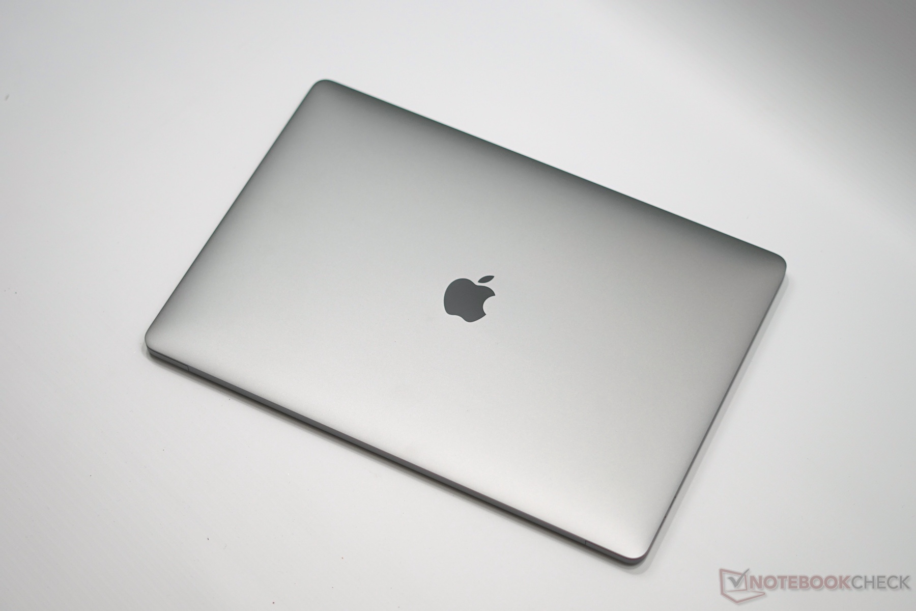 Apple MacBook Pro 15 (Late 2016 2.9 GHz, 460) Notebook Review 