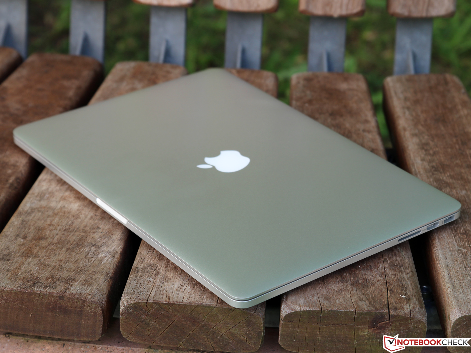 Apple MacBook Pro Retina 15 (Mid 2015) Review - NotebookCheck.net