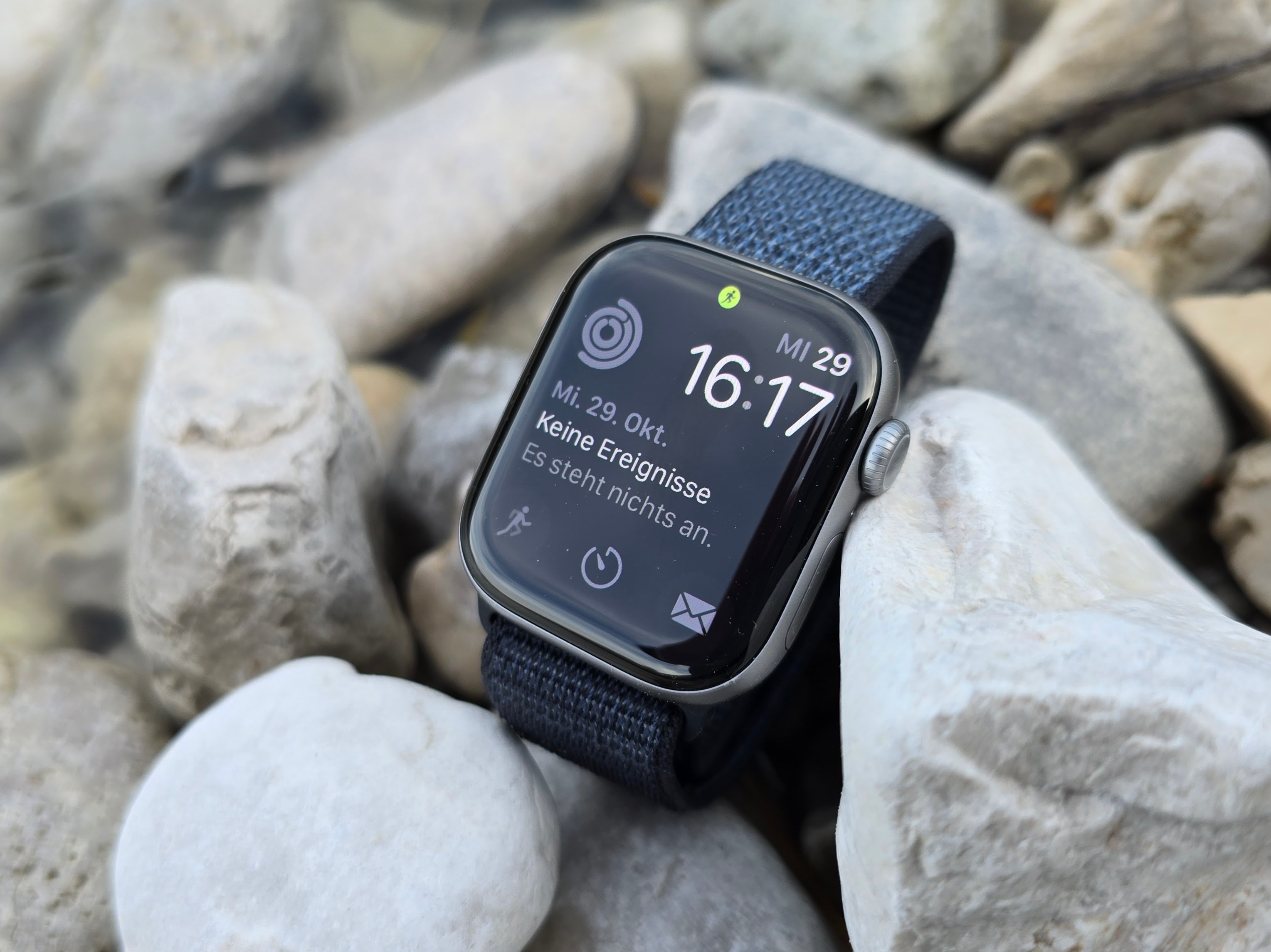 Apple Watch Series 11 (42 mm) review - Now with Titanium and 5G