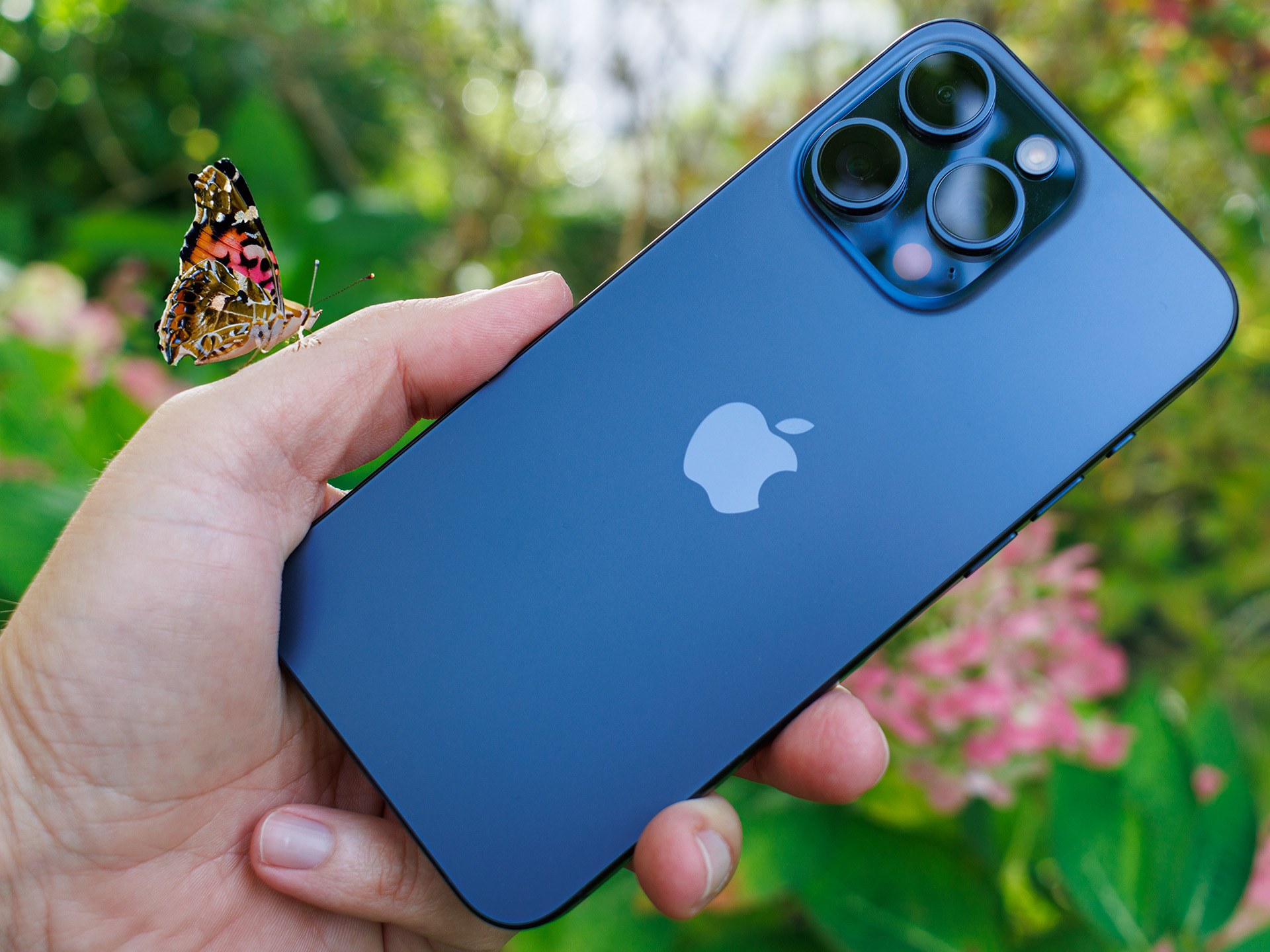 Apple iPhone 15 Pro Max review - More camera power and titanium for Apple's  biggest smartphone -  Reviews