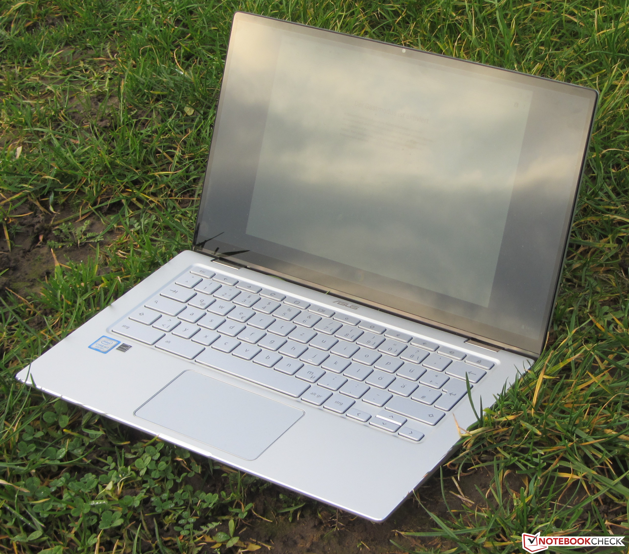 Asus Chromebook Flip C434TA in review: Silent convertible offers 