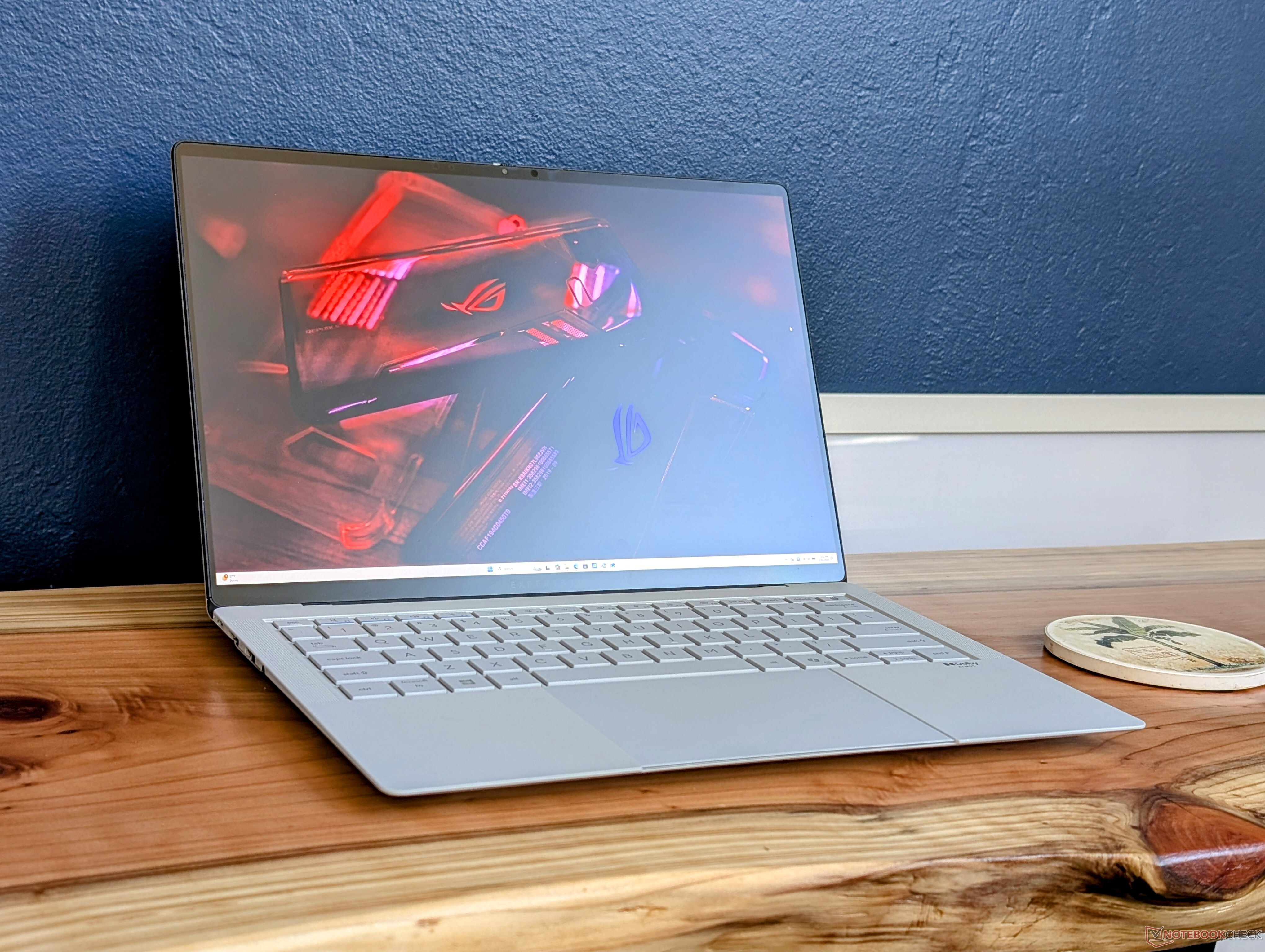 Asus ExpertBook Ultra Review: Intel Panther Lake X7 Performance Asus ExpertBook Ultra Review: Intel Panther Lake X7 Performance
