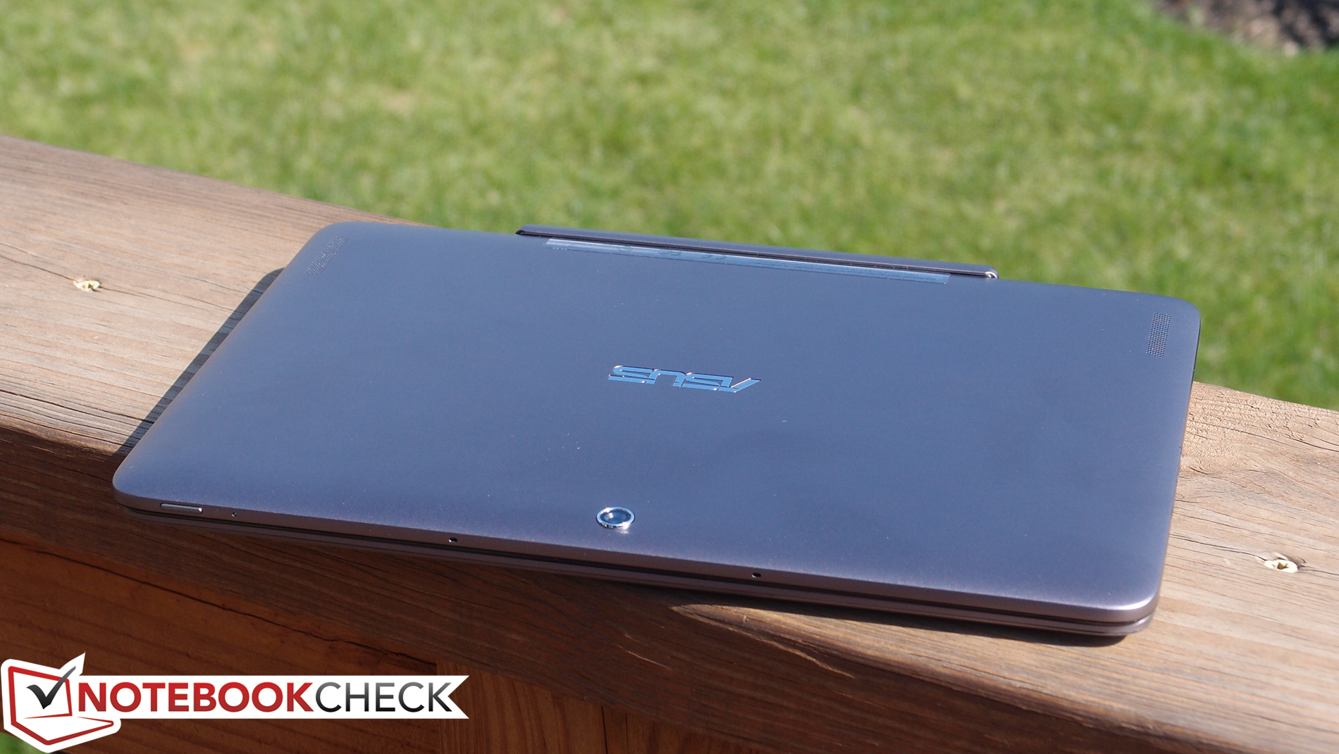 Asus Transformer Book T100HA Convertible Review - NotebookCheck