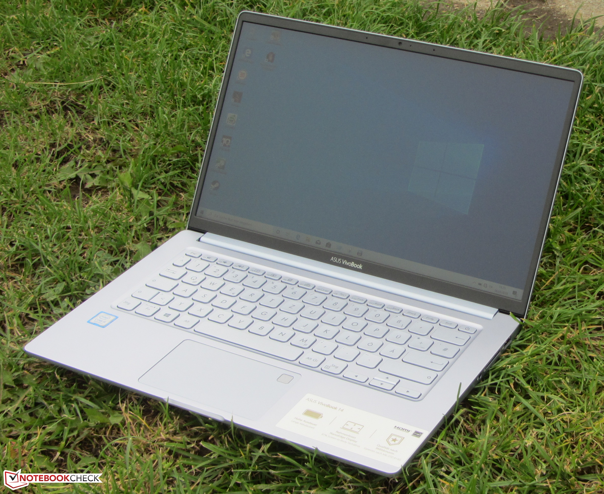 Asus Vivobook 14 X403fa Review The Elegant Subnotebook Offers A Lot Of Endurance Notebookcheck Net Reviews
