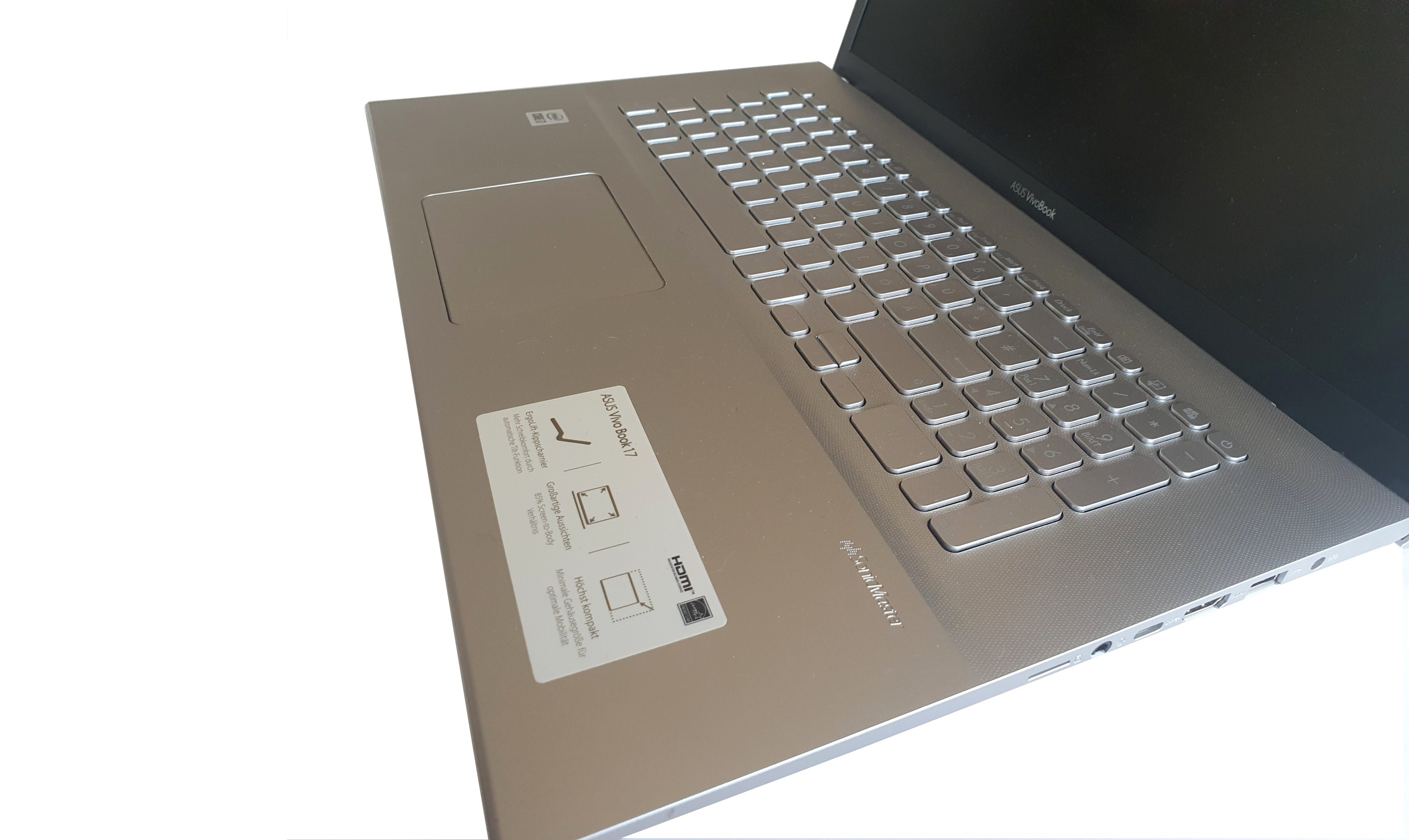 Asus VivoBook 17 (F712JA) review: Affordable 17-inch laptop with passive  cooling -  Reviews