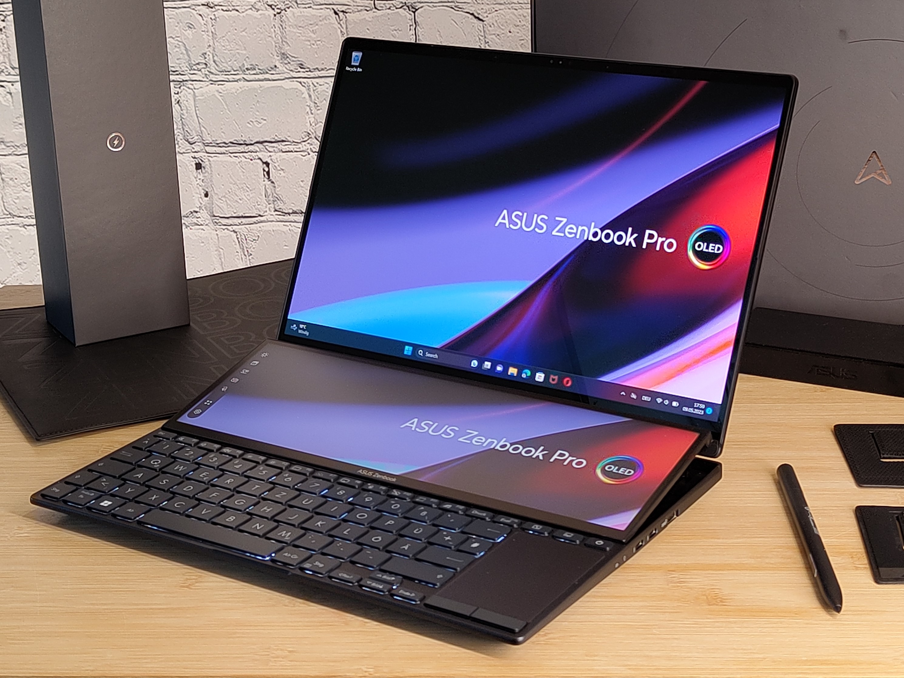 Is Asus Zenbook Pro Duo 15 2021 worth 2500$? : r/laptops