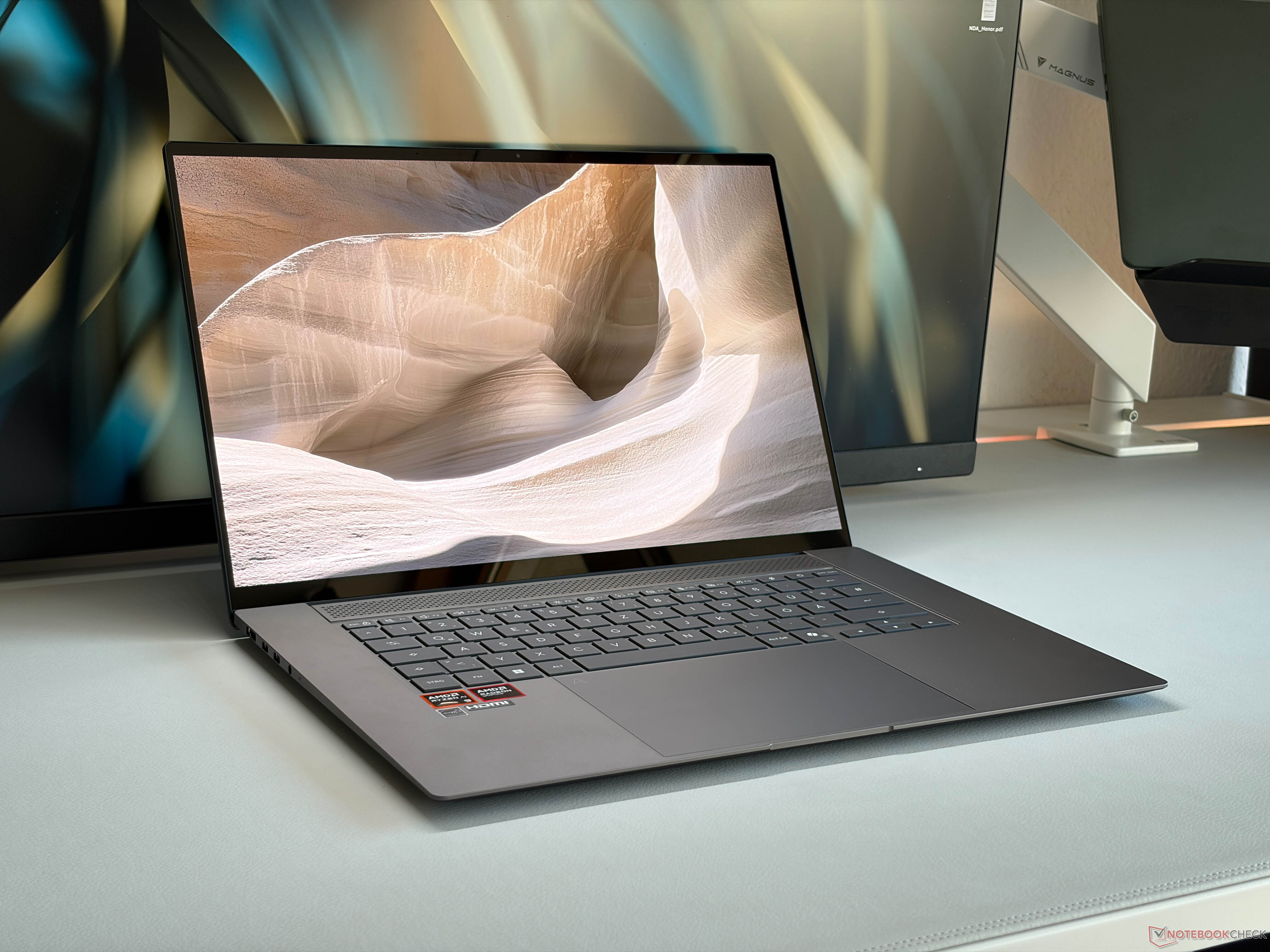 The perfect everyday laptop with AMD Ryzen 400 - Asus Zenbook S16 OLED review