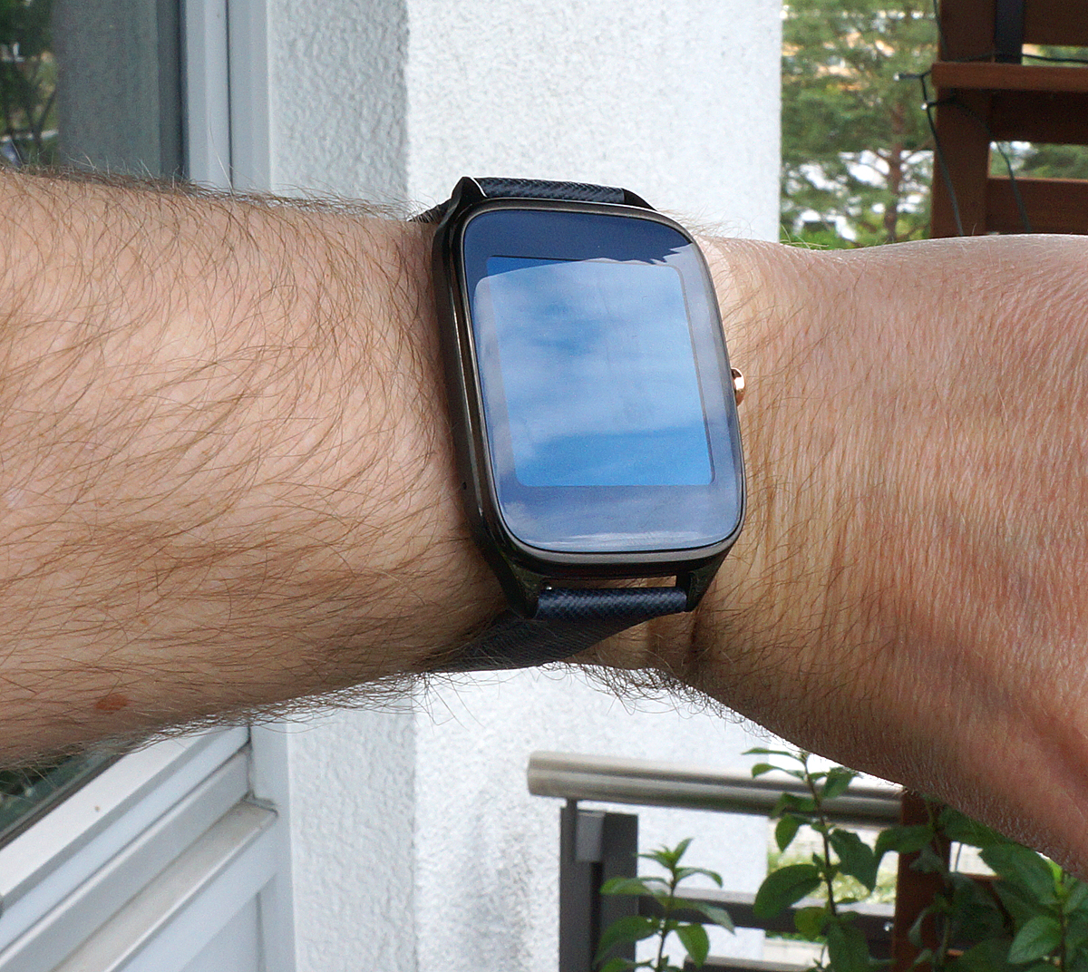 Asus ZenWatch 2 Quick Charge Edition Smartwatch Review -   Reviews