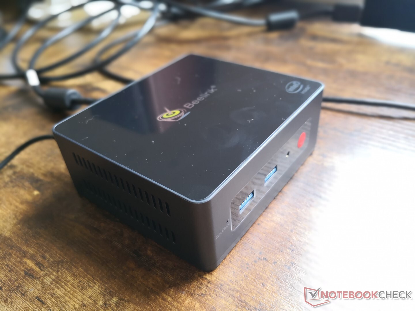 Mini UPS targets NUCs and other mini-PCs