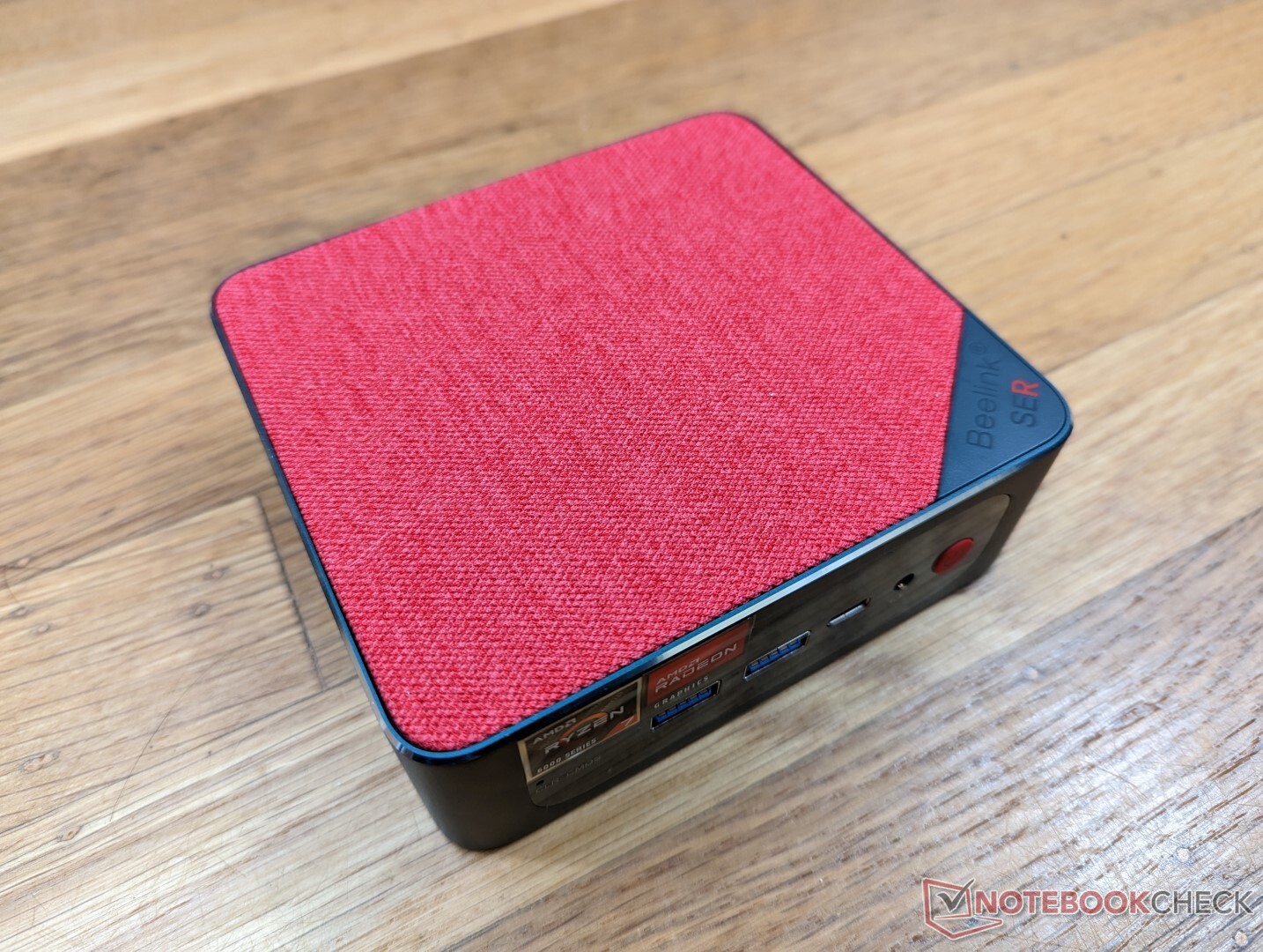Beelink SER6 MAX Mini PC Review - Great Performance in a small form factor  