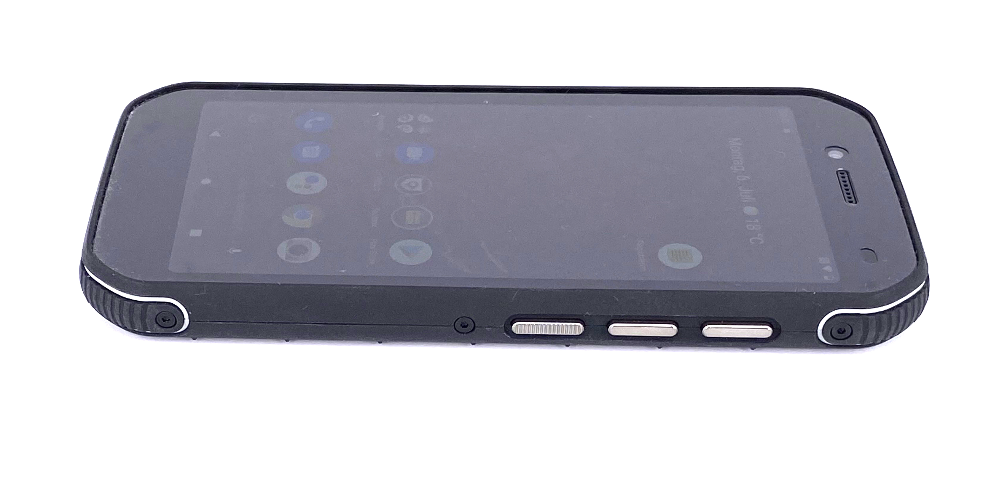 Cat S42 Smartphone Review Robust Rubberised And Washable Smartphone Notebookcheck Net Reviews