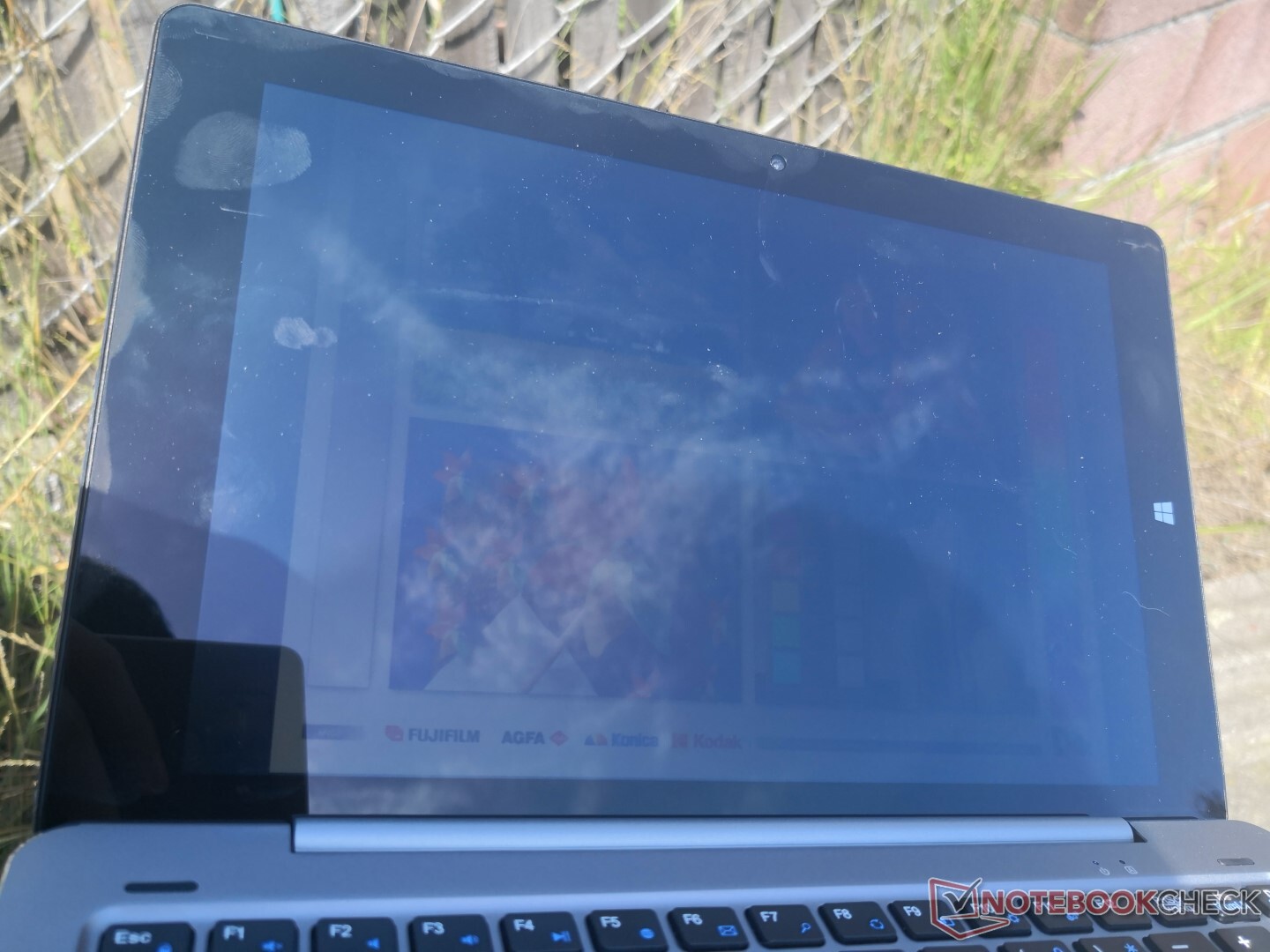 Chuwi Hi10 X Convertible Review: Metal Chassis for $230 USD ...